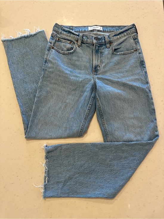 Abercrombie & Fitch Denim - NWOT Abercrombie 90s Relaxed Fit Straight Leg Jeans Size 26 Denim High Rise